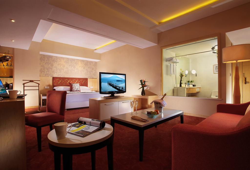 Puxi New Century Hotel Thượng Hải Ngoại thất bức ảnh
